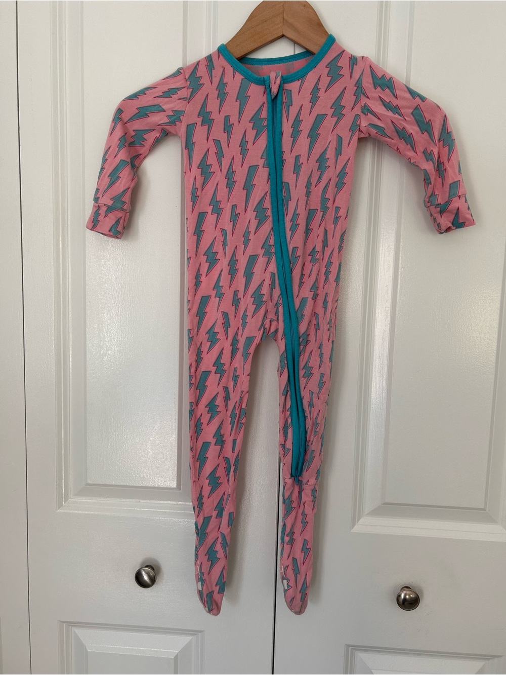 KicKee Pants 12-18 months full zippie bamboo footie pink and teal lightning bolt